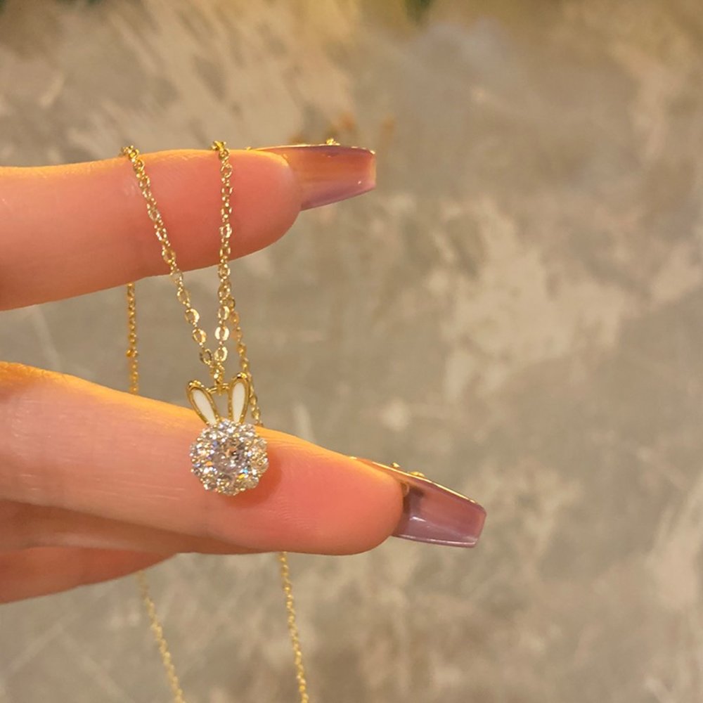 Rotatable bunny necklace - Picture 11 of 11